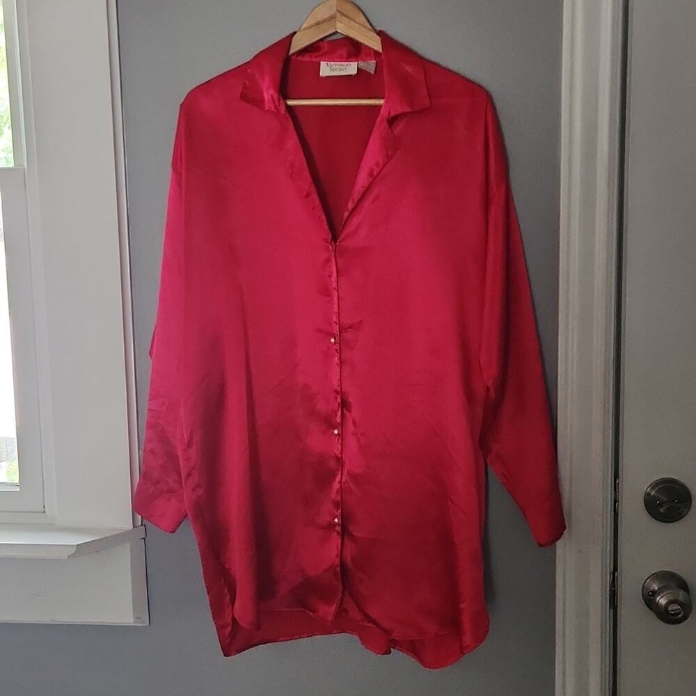 Vintage Victoria's Secret Gold Label Pink Satin Pearl Button Sleep Shirt Size LG